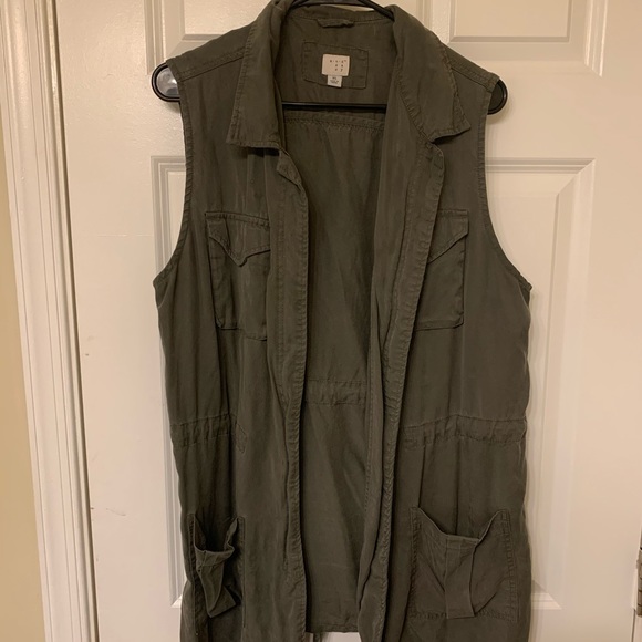 A New Day Olive Green Vest - Picture 1 of 2